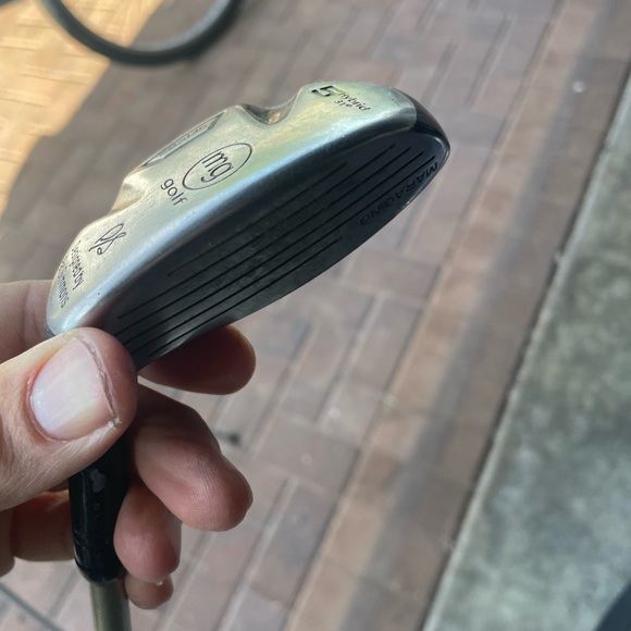 MG Golf Hybrid 5 In Right Hand 31 Deg 
Graphite shaft in regular - Picture 4 of 5